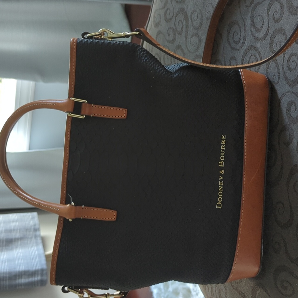 Dooney &Bourke clean and great condition bag.
